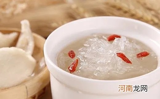 燕窝有腥味吗：腥味如何影响口感及食用方法选择