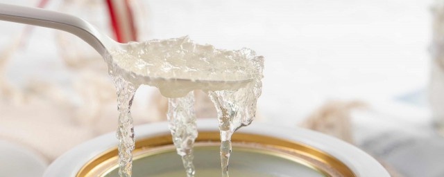 雪燕好还是燕窝好？即食燕窝与干燕窝、鲜炖燕窝哪个更佳？