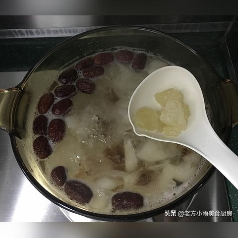 '探究燕窝正宗风味：揭开其自然口感之谜'