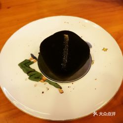 初次尝试新鲜燕窝：感受独特口感与美味滋味