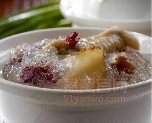 燕窝煲鸡食谱：必备食材与调味料清单