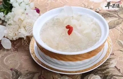 燕窝搭配禁忌：揭秘燕窝不宜与哪些食物同食