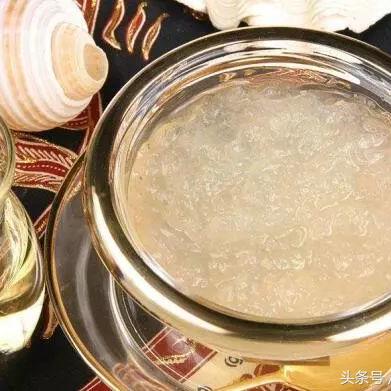 晚间与晨起空腹食用燕窝：揭秘其滋补养颜与保健功效