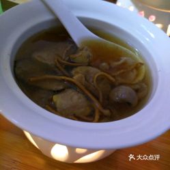 家庭炖燕窝：挑选更佳炖煮容器指南