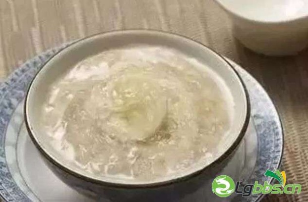 即食燕窝不能放什么东西吃：禁忌搭配与推荐食谱