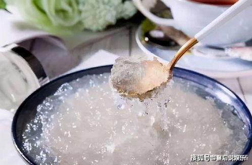 金燕窝什么时间更佳喝好呢：女生适宜饮用时段解析