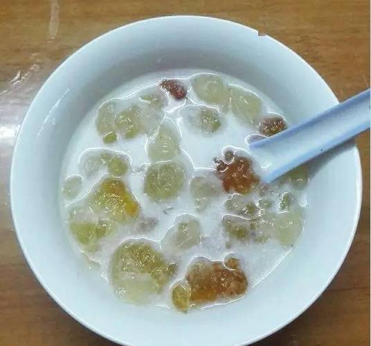 燕窝桃树胶食用指南：探索独特树上美食的多种吃法