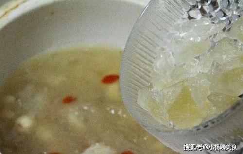 冬季燕窝滋养：挑选最适合的食材搭配泡制攻略