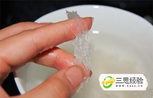 燕窝泡过之后是什么样的才是真的：鉴别真伪燕窝的实用指南与技巧