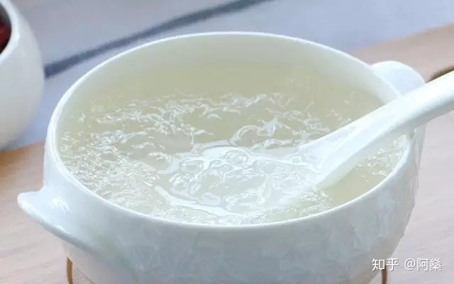 炖燕窝的水用什么水：选择纯净水的正确方式与理由