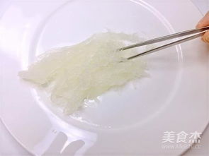 燕窝需要用什么水杯泡发更好：如何选择泡发燕窝的水杯以提升口感