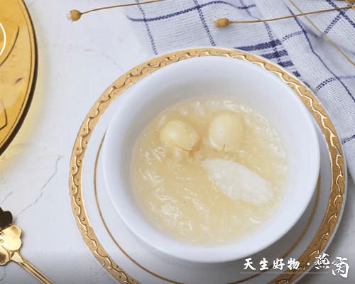 燕窝搭配食材全攻略：揭秘燕窝中可以添加的滋补食材与搭配方法