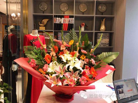 '燕窝店开业献上吉祥花束，庆祝盛典选哪种花最合适？'