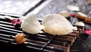 揭秘古代燕窝：探究其原料与制作奥秘