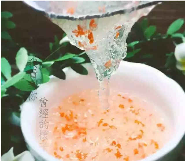 燕窝酸的更大作用是什么：燕窝中燕窝酸的作用与功效解析