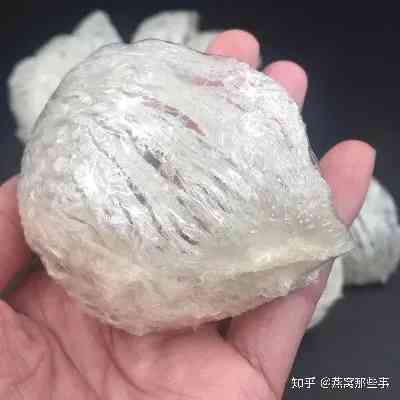 探究干盏燕窝的气味特征及其品质识别指南