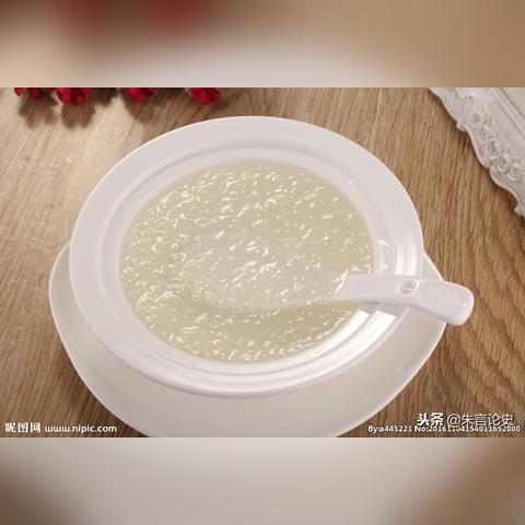 燕窝清补膏的滋养功效与食用方法解析