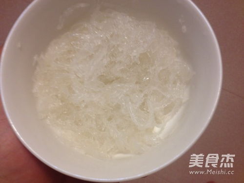 纯正牛奶燕窝有什么作用呢？如何食用与功效解析