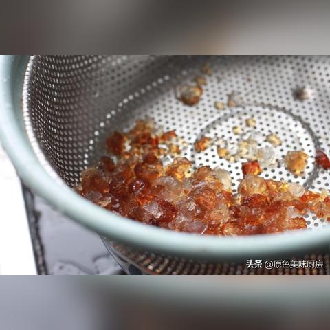 长在桃树上的燕窝是什么