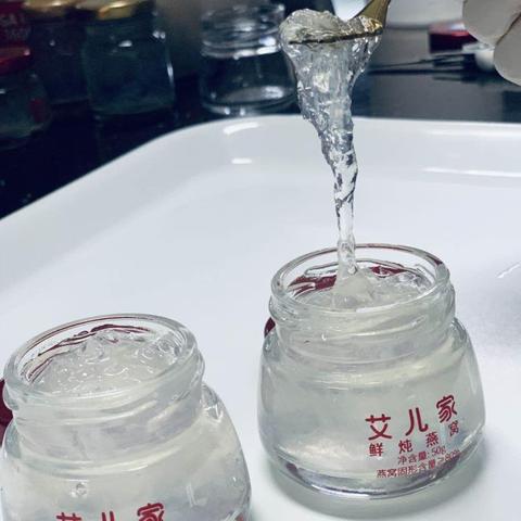 泡发燕窝要多少水及水温，泡发燕窝水量与煮法解析