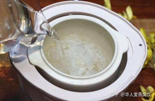 燕窝泡发与炖煮：水量、糖分比例详解及更佳实践指南