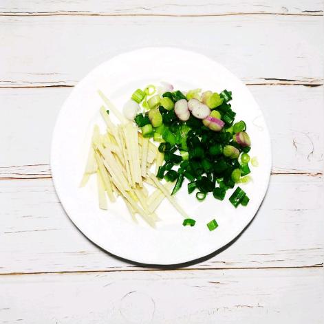 两个人需要泡发多少燕窝呢：两人一次食用燕窝浸泡量及盏数建议
